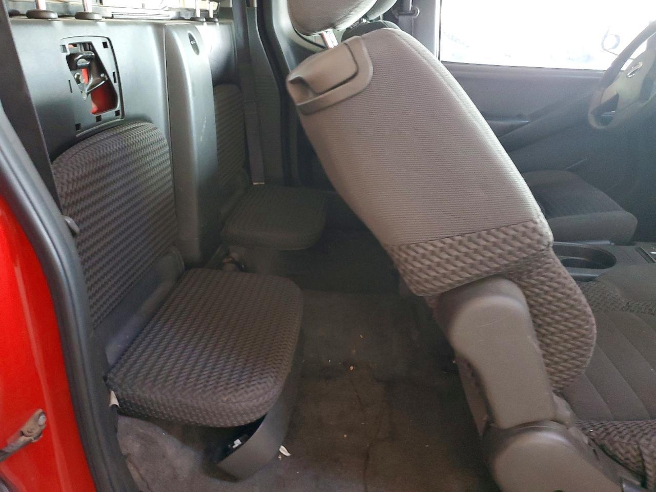 2005 Nissan Frontier SE