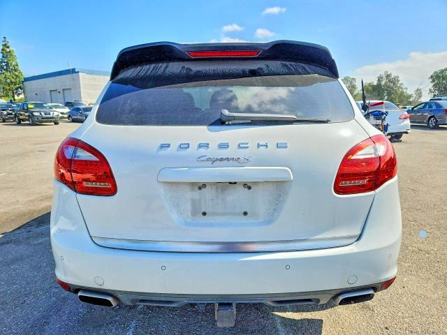 2014 Porsche Cayenne S
