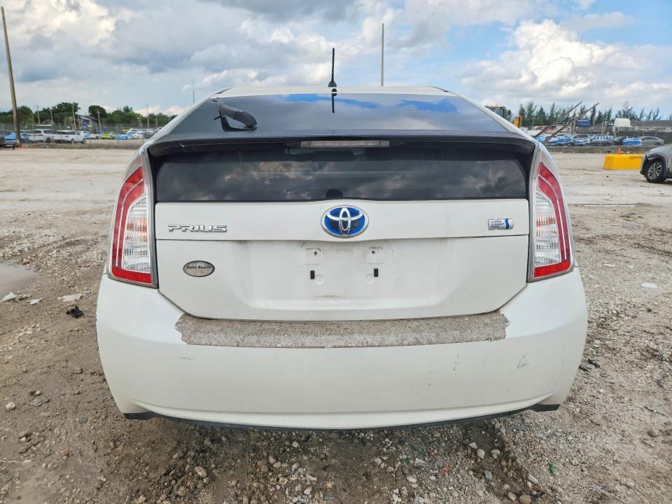 2014 Toyota Prius TWO