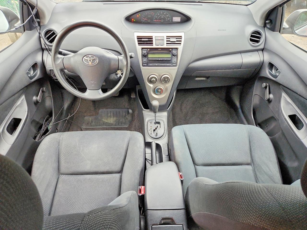 2009 Toyota Yaris Base