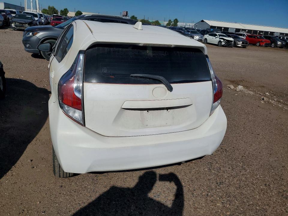 2016 Toyota Prius C ONE