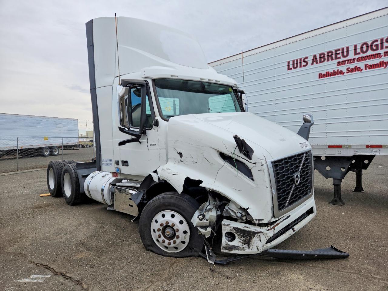 2020 Volvo VNR