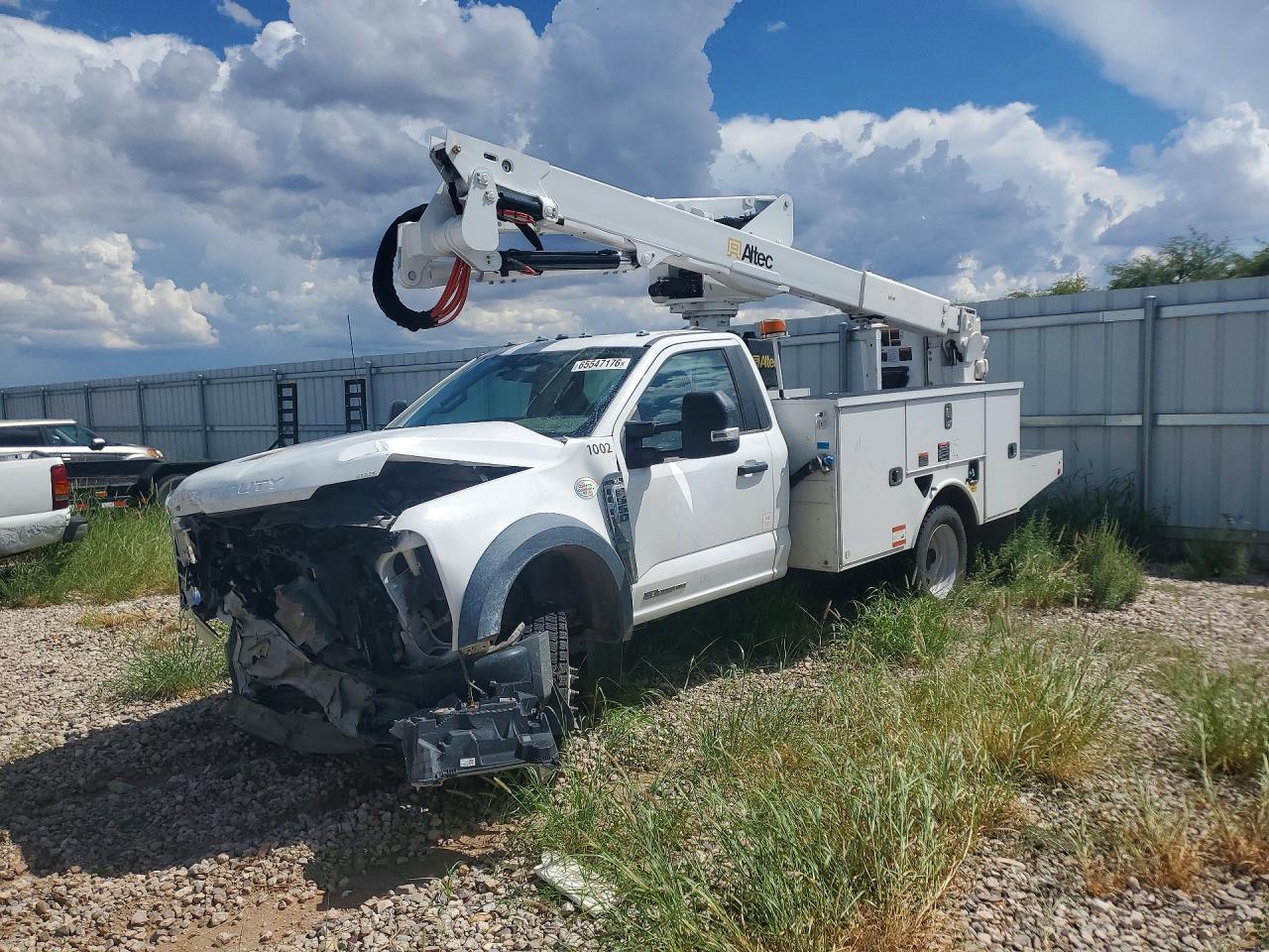 2024 Ford F550 Super Duty Bucket Truck