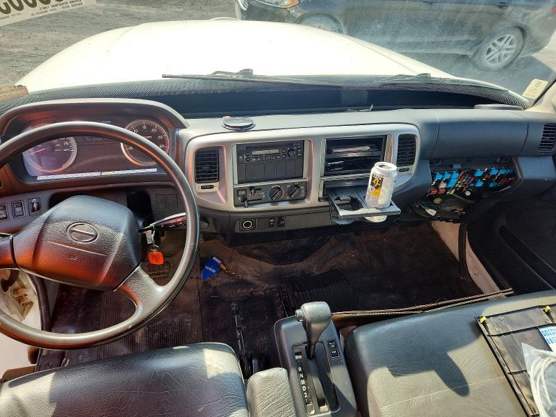 2014 Hino 258/268 BOX Truck