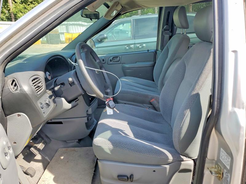 2005 Dodge Grand Caravan SE