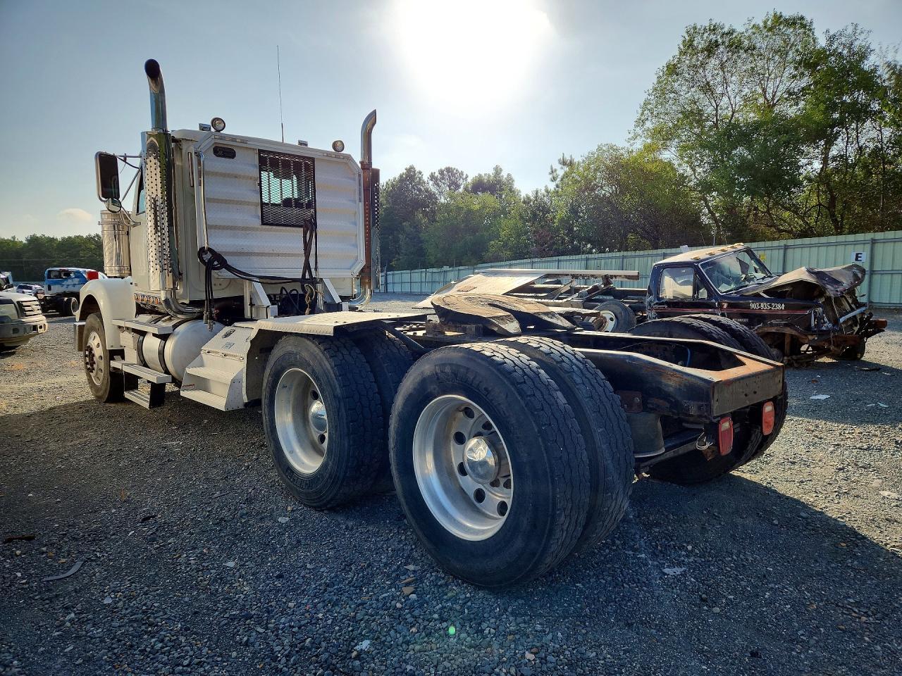 2015 Western Star 2015 Western Star 4900 Semi Truck