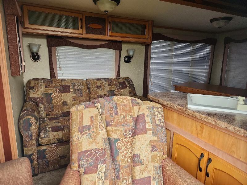 2011 Conquest Recreational Vehicle (RV)