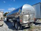2005 Walker Fuel Tank Trailer