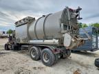 1998 Ford LT9513 Vacuum Truck