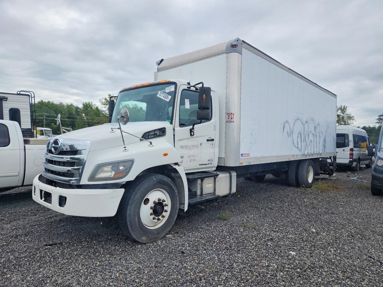 2016 Hino 258/268 BOX Truck