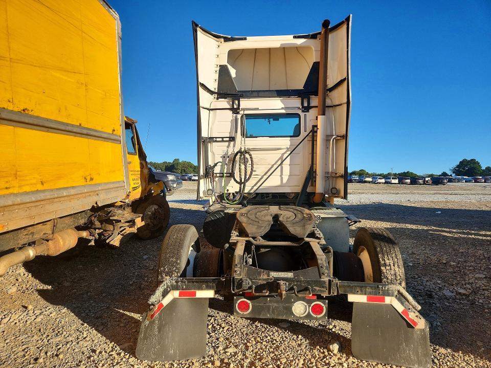 2017 Volvo VNL Semi Truck