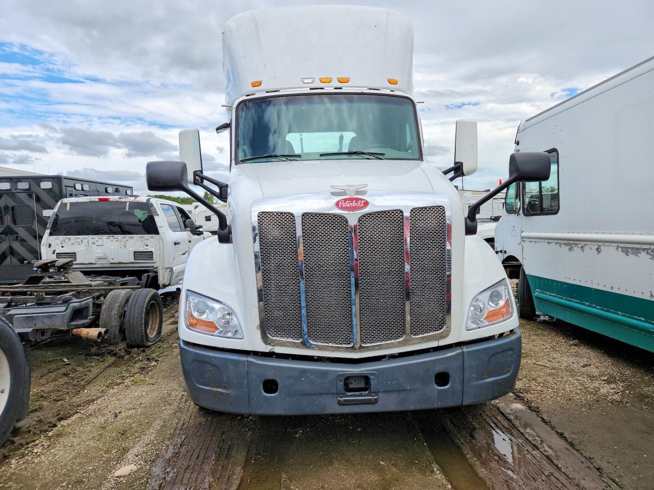 2018 Peterbilt 579