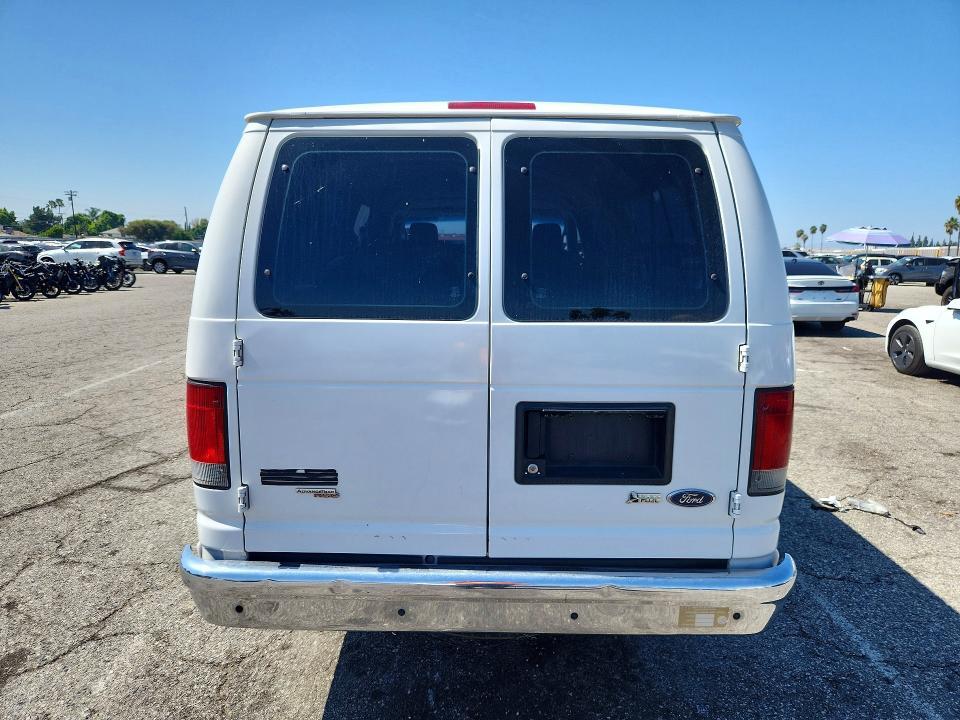 2012 Ford Econoline E350 Super Duty Wagon