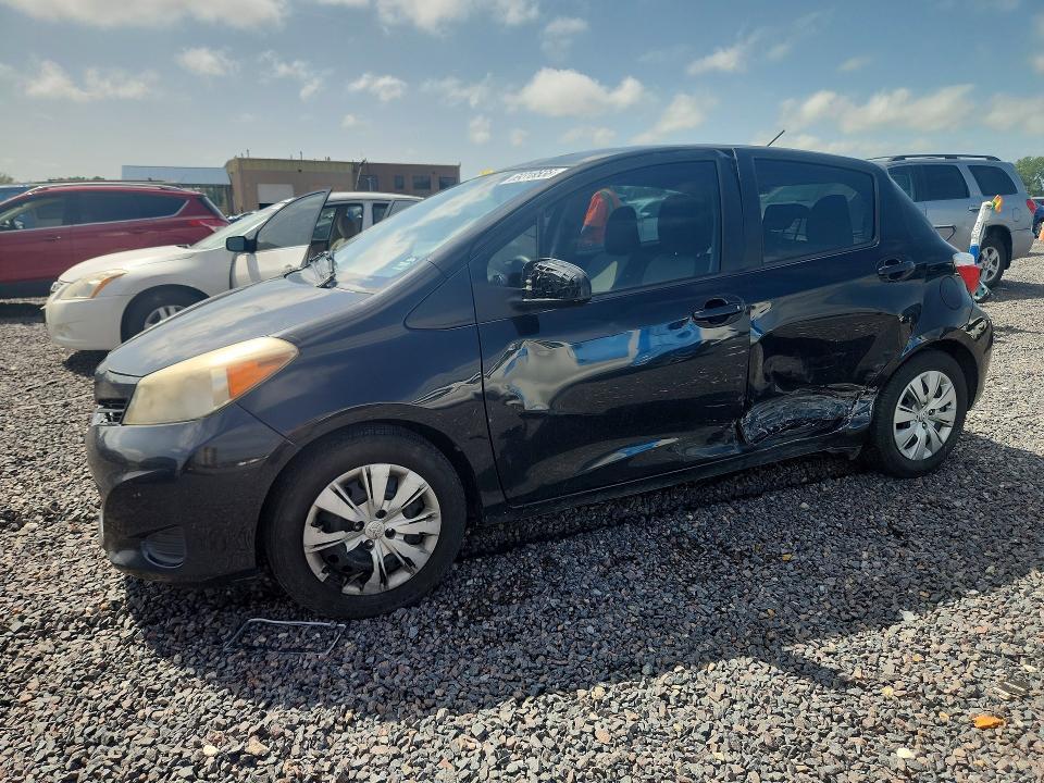 2012 Toyota Yaris 5-DOOR LE