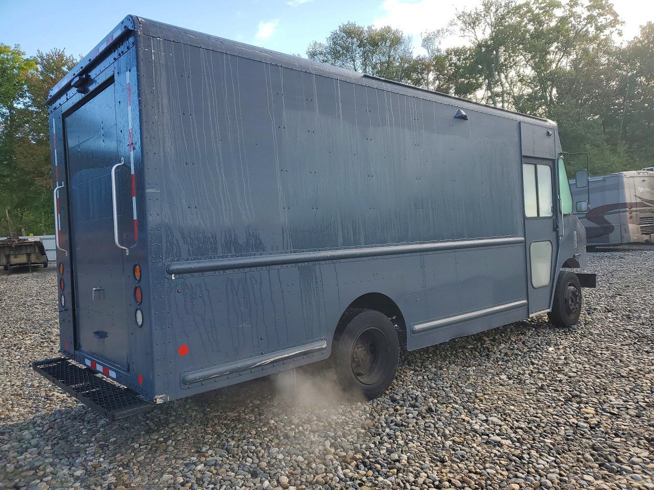 2021 Freightliner MT45 Chassis Delivery Truck
