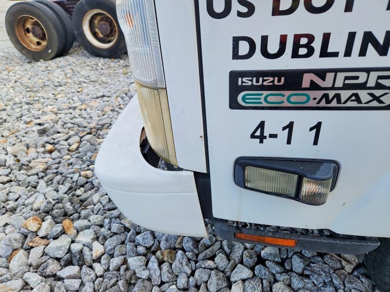 2011 Isuzu Npr-HD BOX Truck