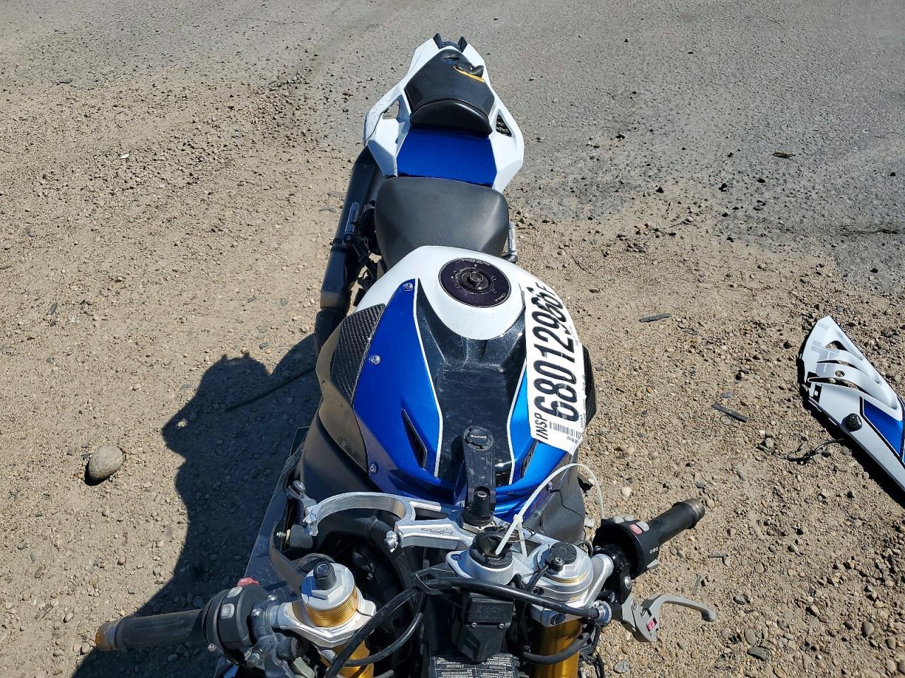 2014 BMW HP4