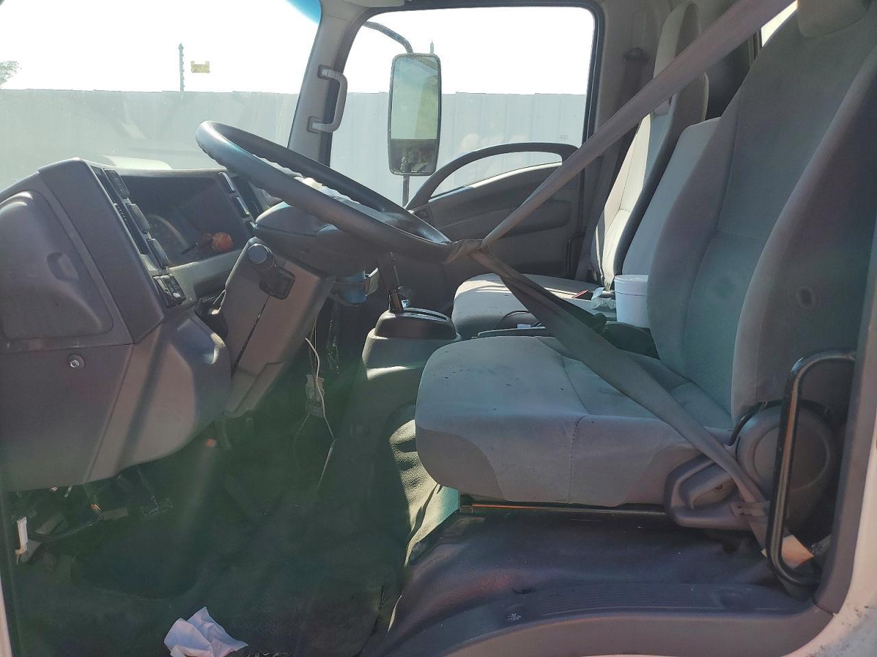 2018 Isuzu NPR HD