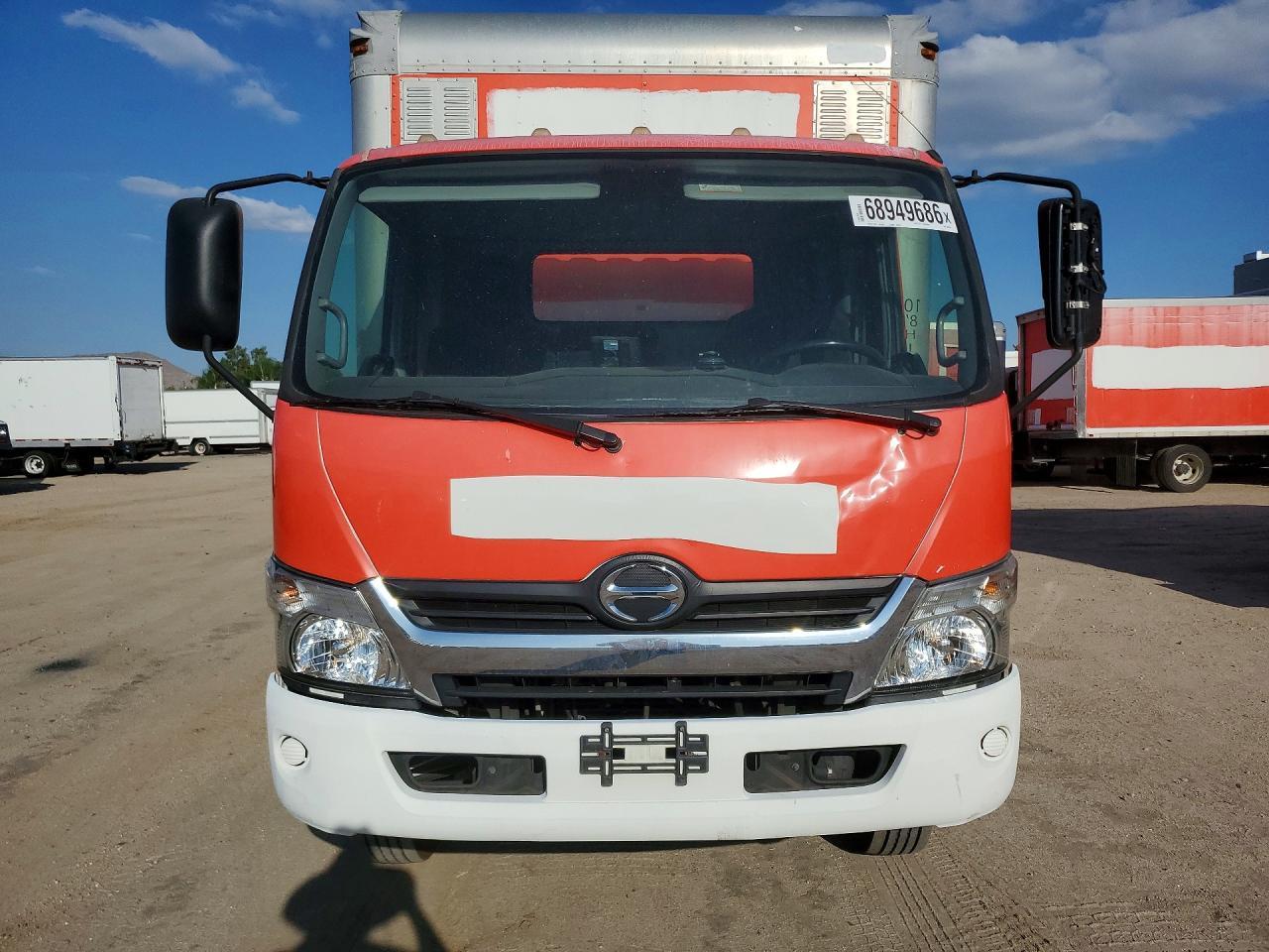 2018 Hino 195
