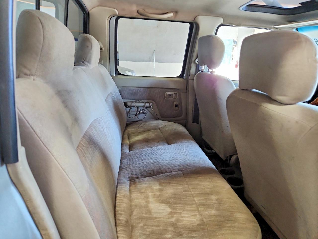 2000 Nissan Frontier XE
