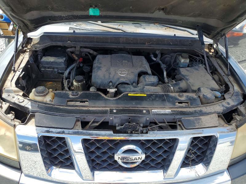 2011 Nissan Titan SV