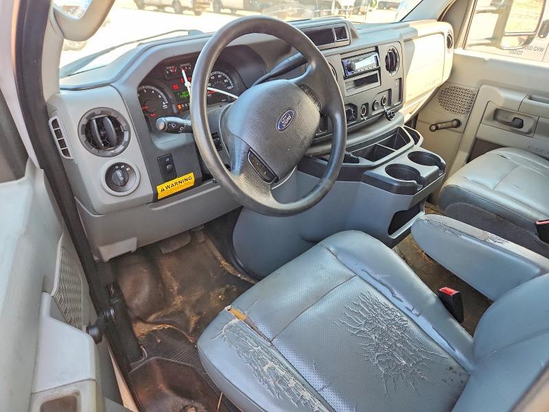 2015 Ford E350 BOX Truck