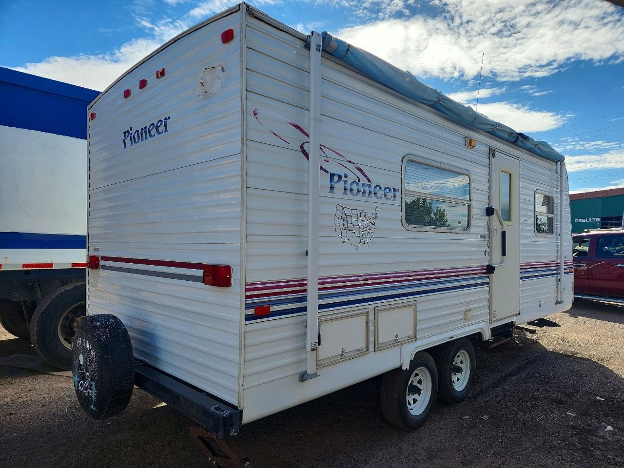2002 Fleetwood Trailer