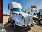 2016 Kenworth T680 Semi Truck
