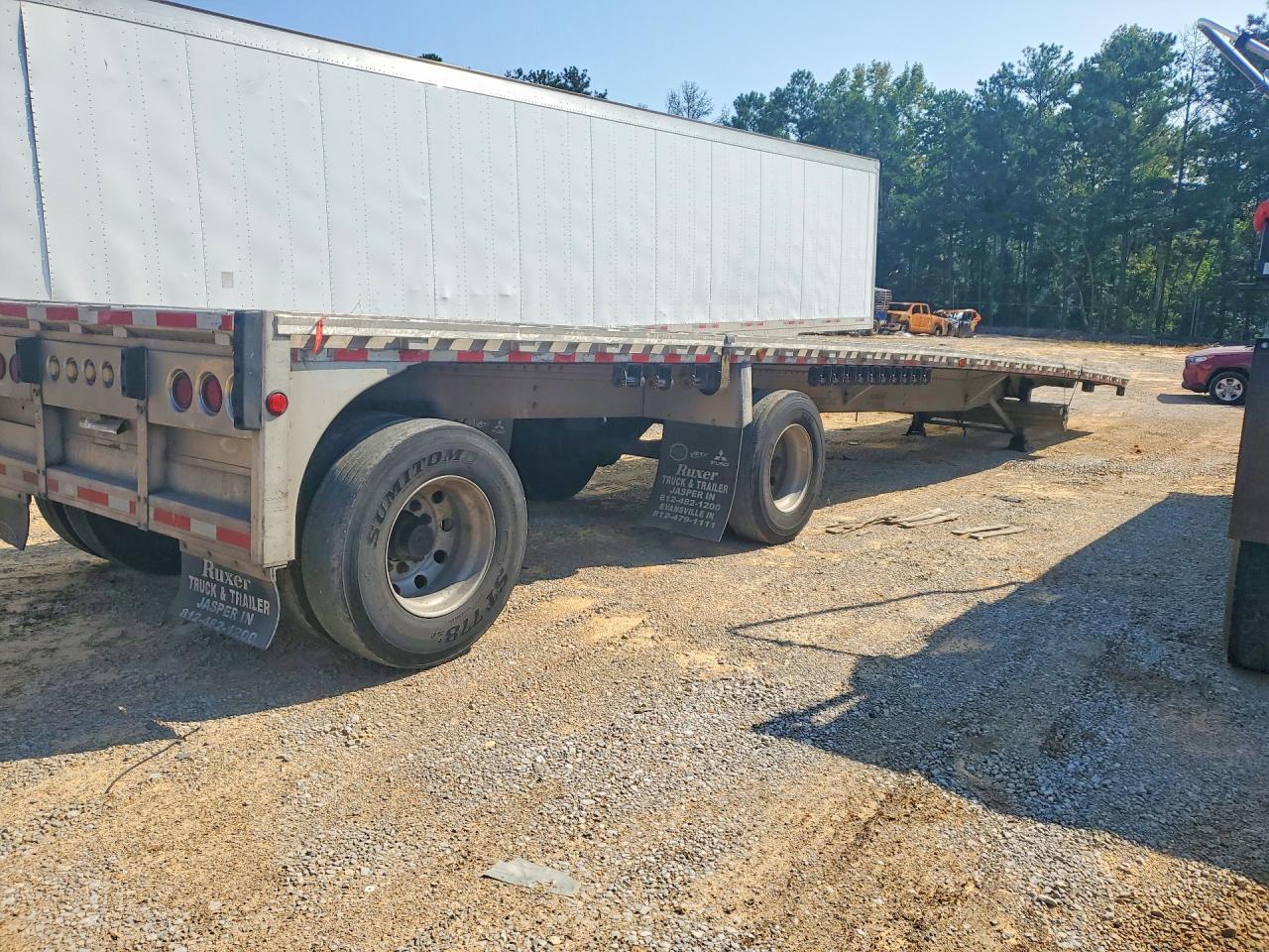 2006 Reitnouer Flatbed Trailer