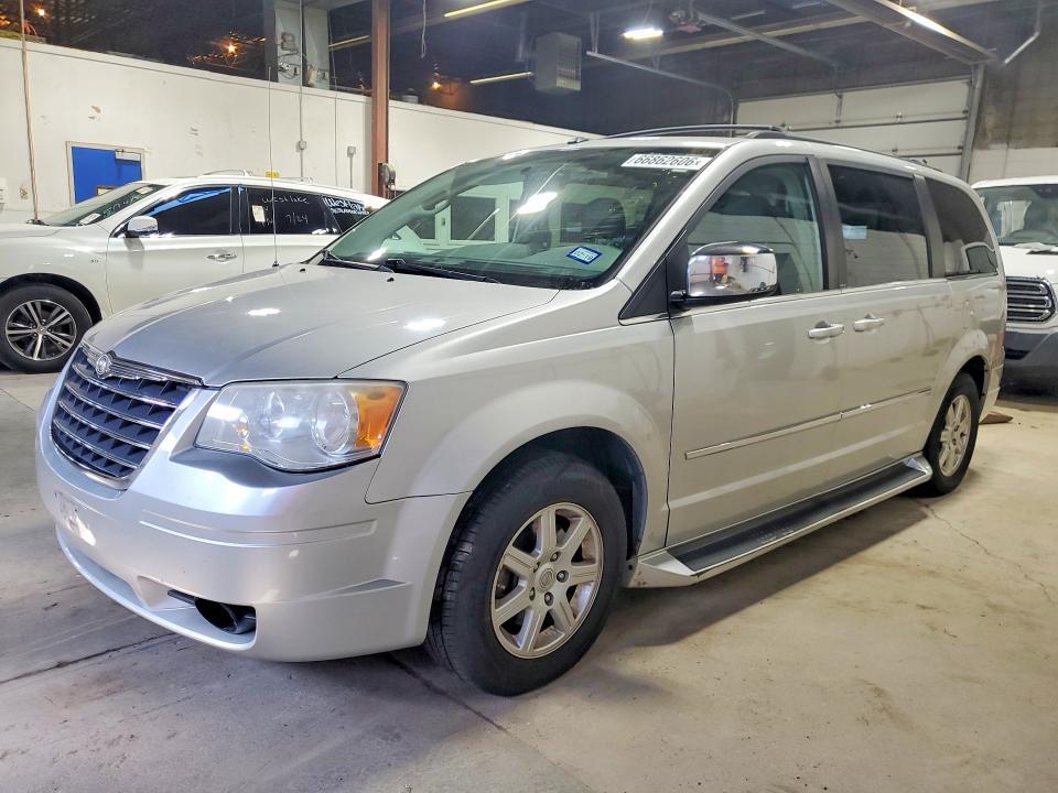 2010 Chrysler Town & Country Touring
