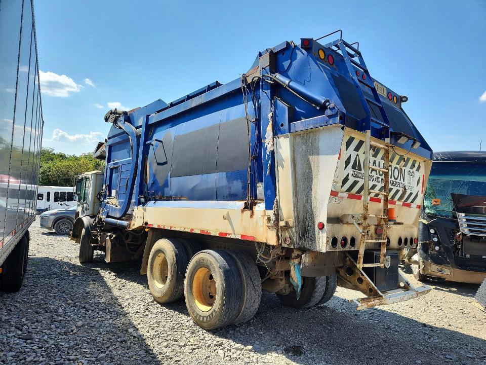 2008 Mack 600 MRU600