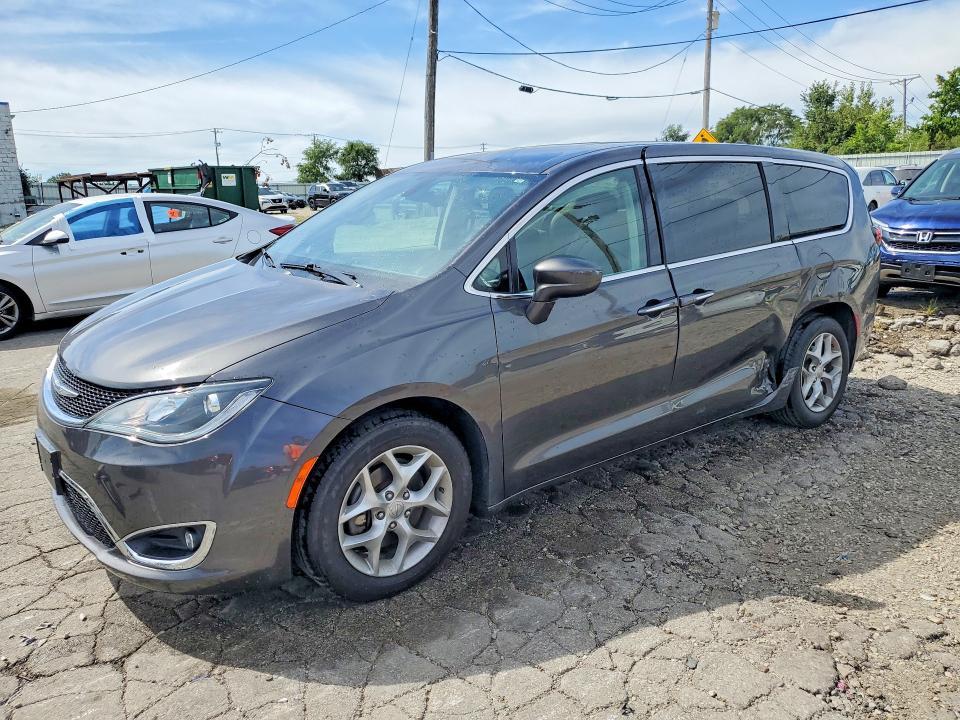 2019 Chrysler Pacifica Touring Plus
