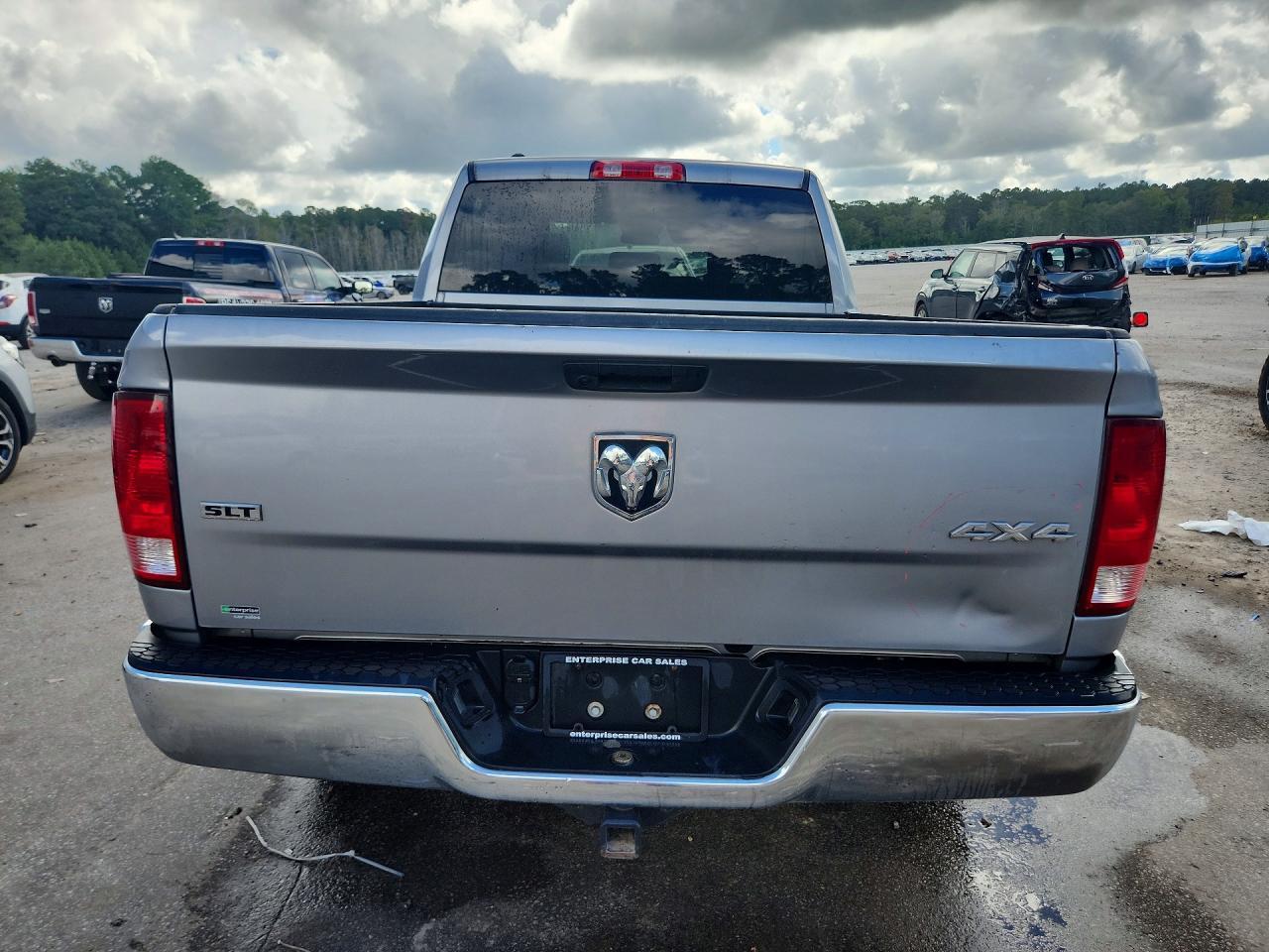 2024 Dodge RAM 1500 Classic SLT