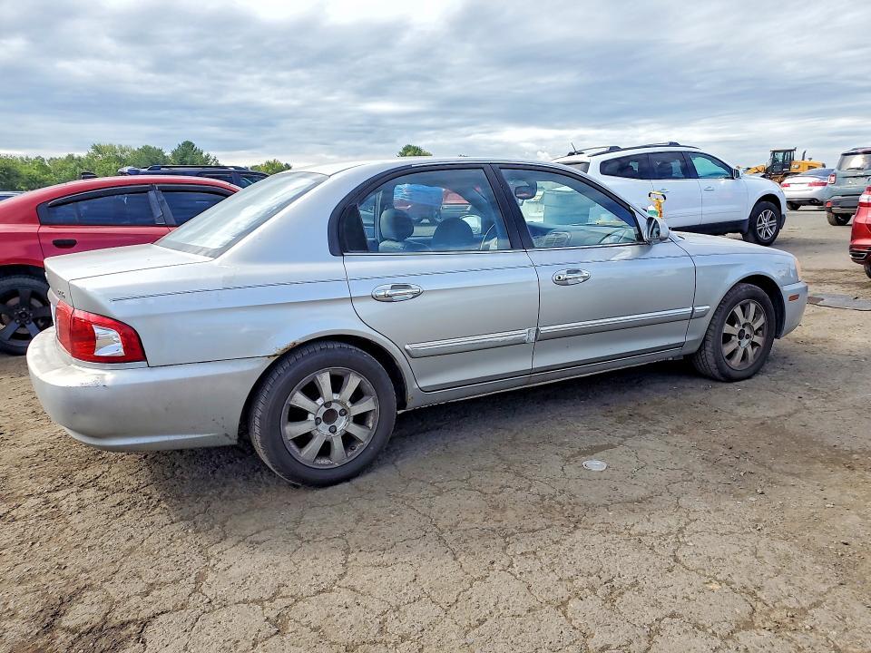 2004 KIA Optima LX V6
