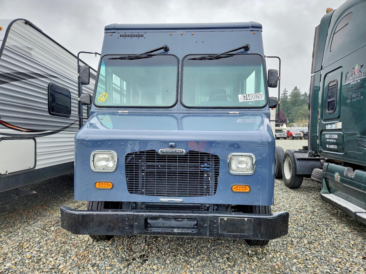 2020 Freightliner MT45G Chassis Delivery Van