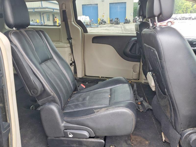 2012 Chrysler Town & Country Touring