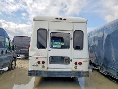 2008 Ford Econoline E350 Super Duty Cutaway Van