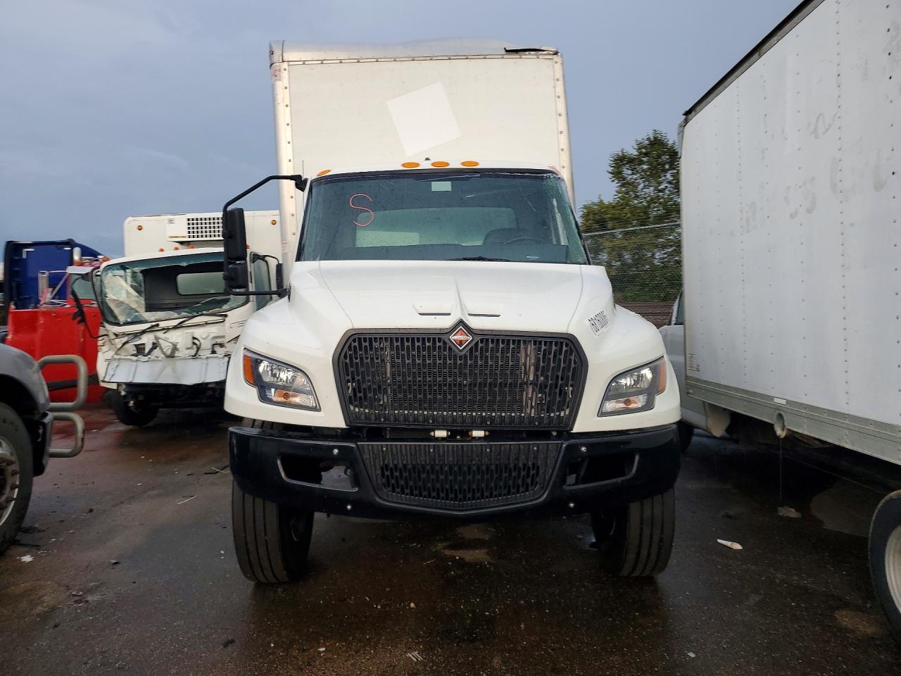 2024 International MV607 BOX Truck