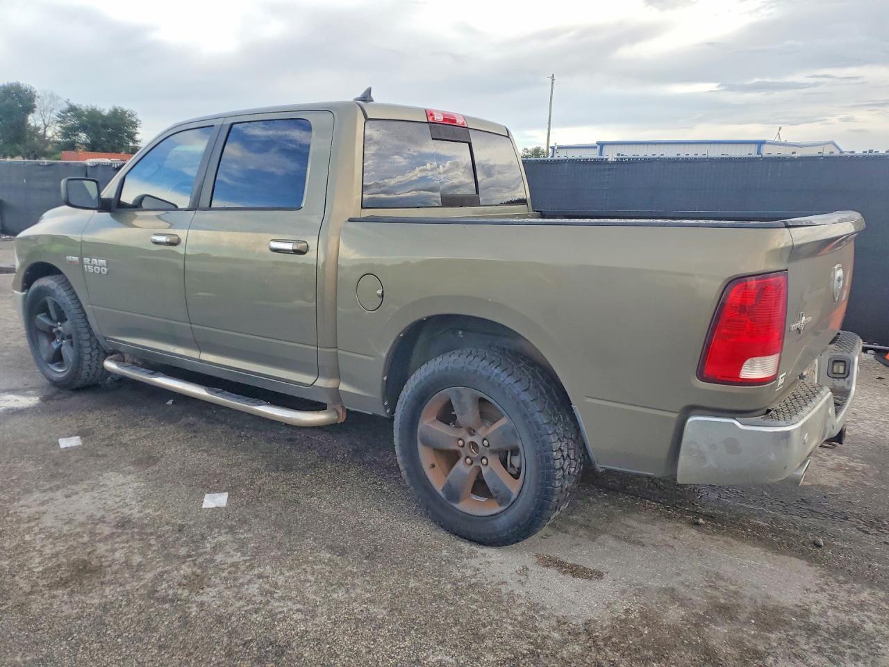 2014 Dodge RAM 1500 SLT