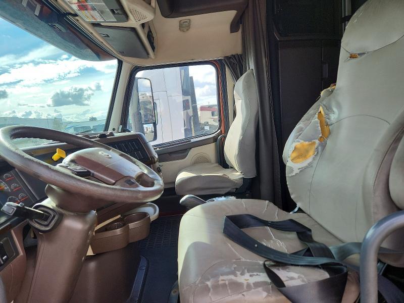 2016 Volvo VNL Semi Truck