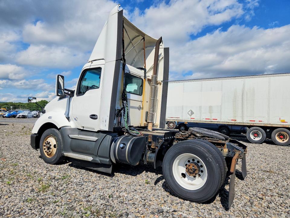 2019 Kenworth T680 Semi Truck