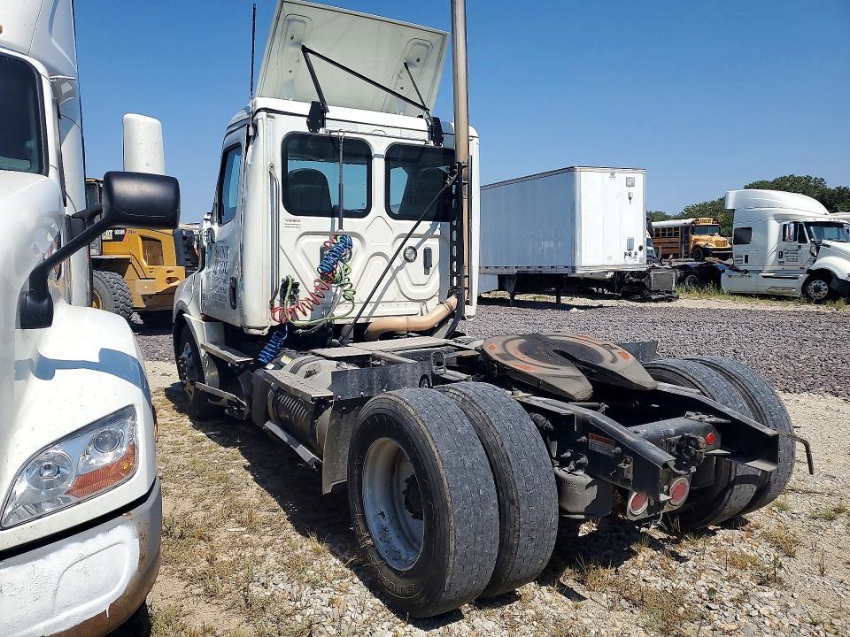 2021 Freightliner Cascadia 126 Semi Truck