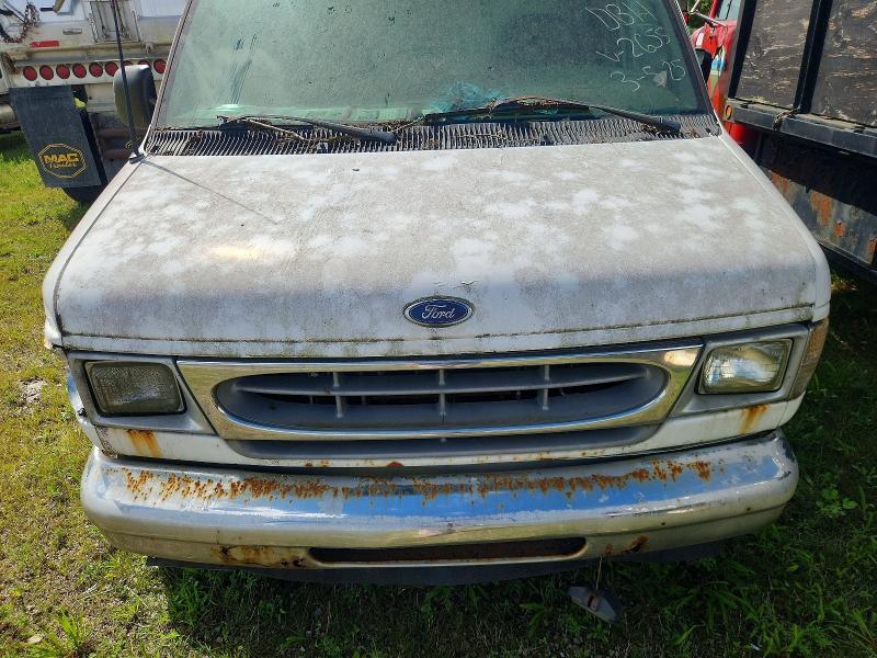 2002 Ford E350 BOX Truck