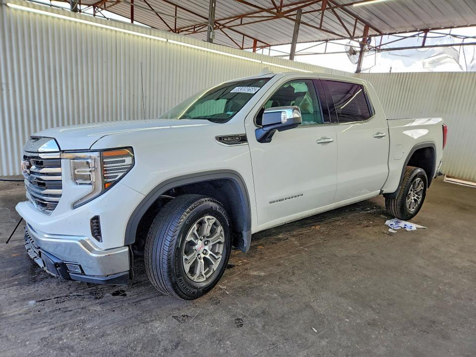 2026 GMC Sierra K1500 SLT