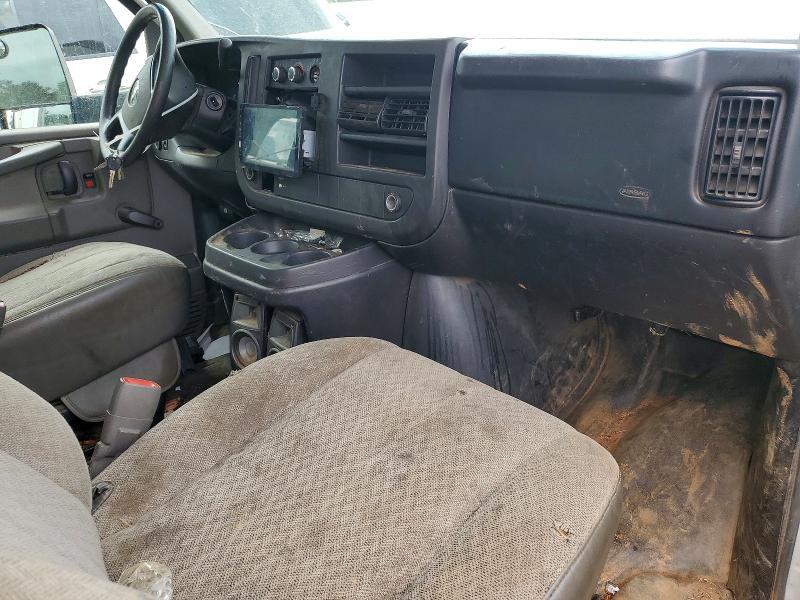 2009 Chevrolet Express BOX Truck