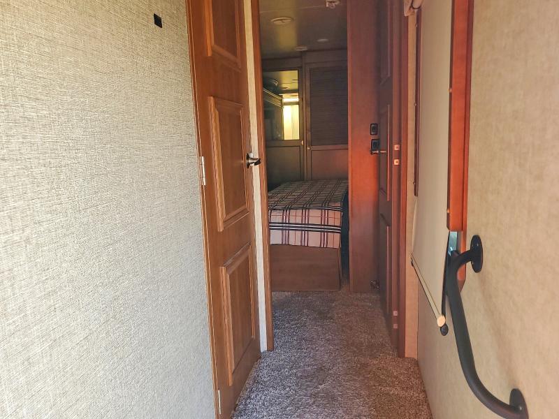 2016 Heartland Landmark Camper