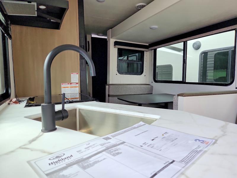2027 Highland Ridge Open Range Camper