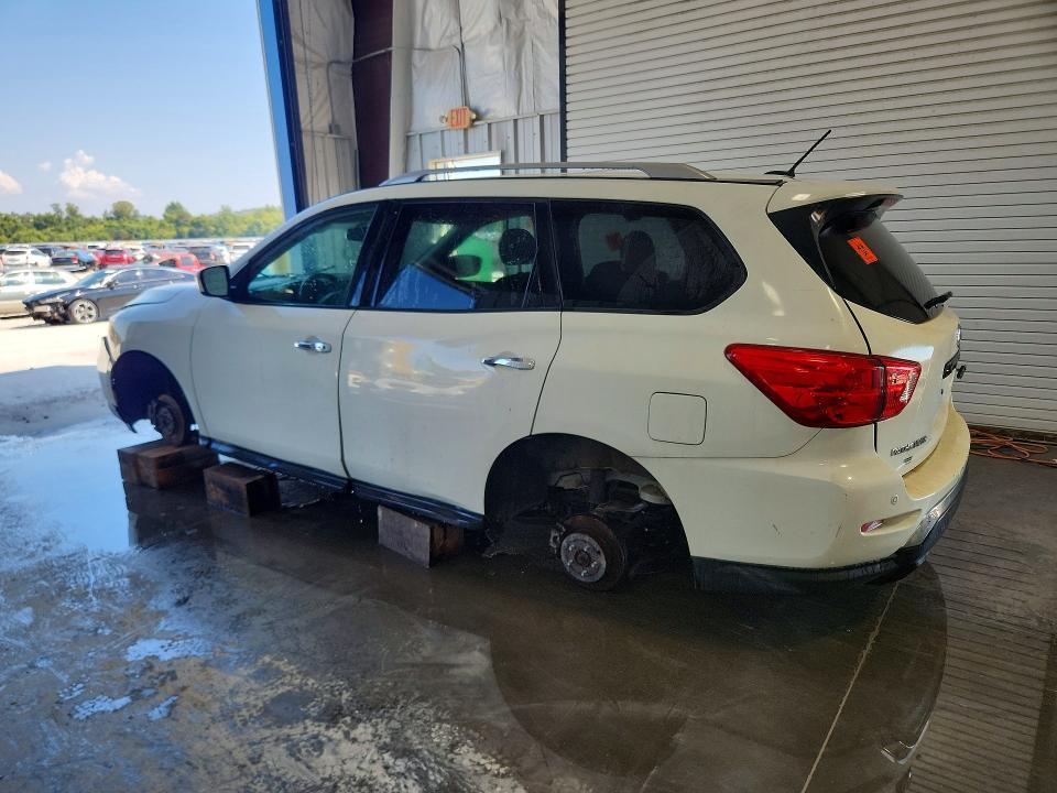 2018 Nissan Pathfinder SV