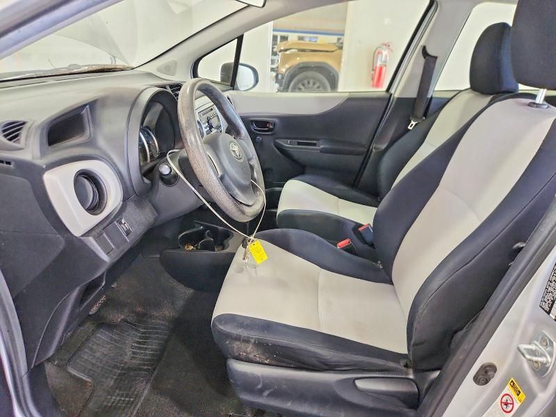 2013 Toyota Yaris l