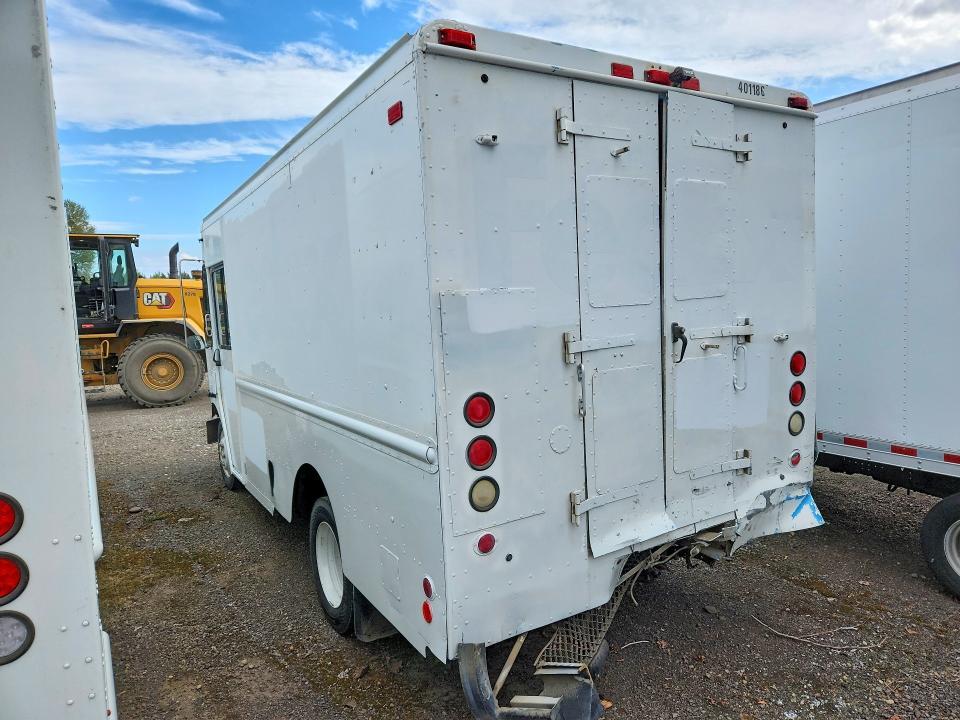 2008 Freightliner MT45G Chassis Delivery Truck